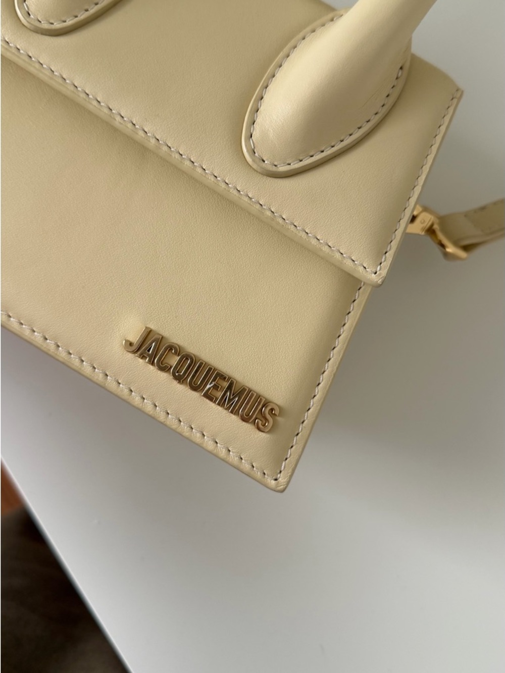Jacquemus Cream Mini Top-Handle Leather Bag - Picture 2 of 7
